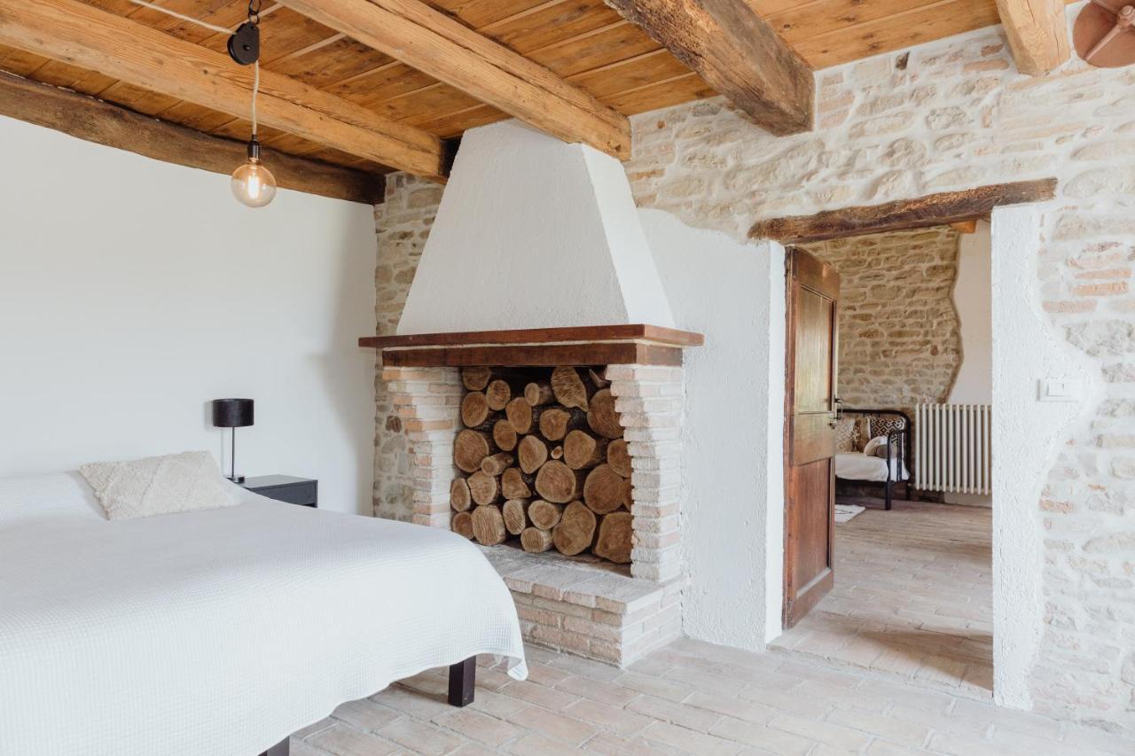 Agriturismo Qui Voglio 몬테로베르토 외부 사진
