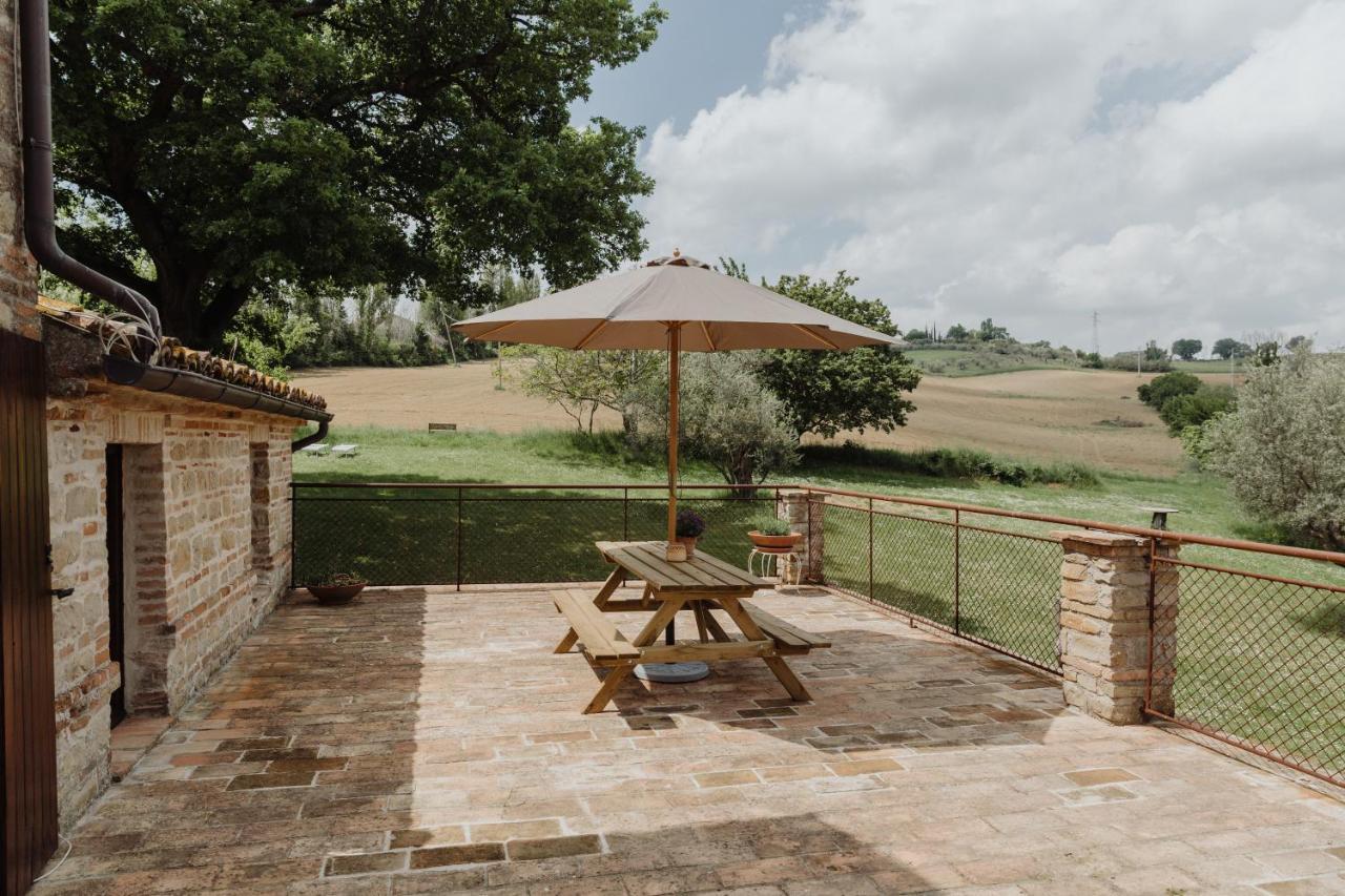 Agriturismo Qui Voglio 몬테로베르토 외부 사진