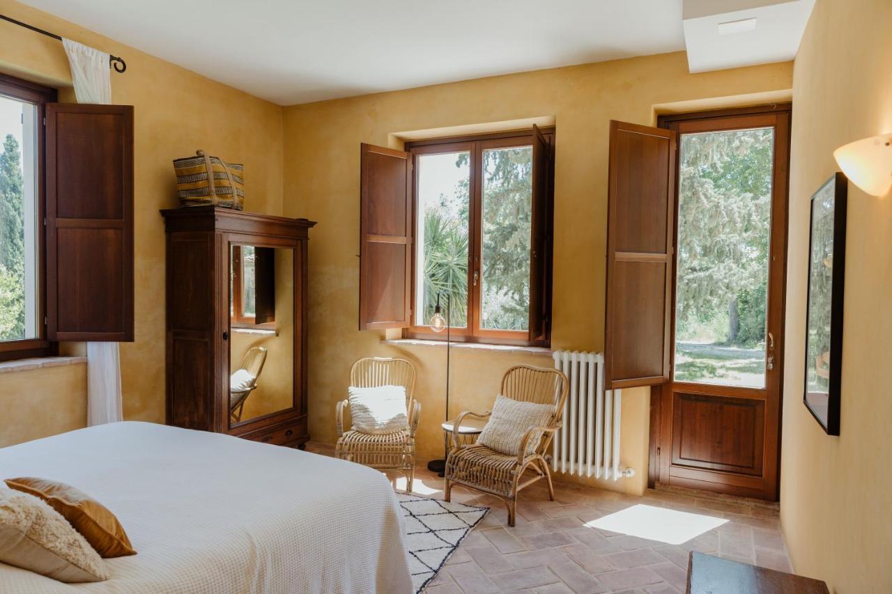 Agriturismo Qui Voglio 몬테로베르토 외부 사진