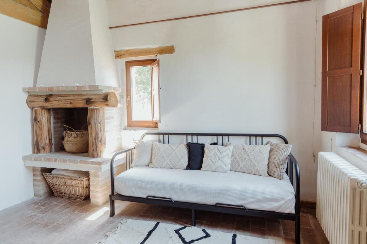 Agriturismo Qui Voglio 몬테로베르토 외부 사진