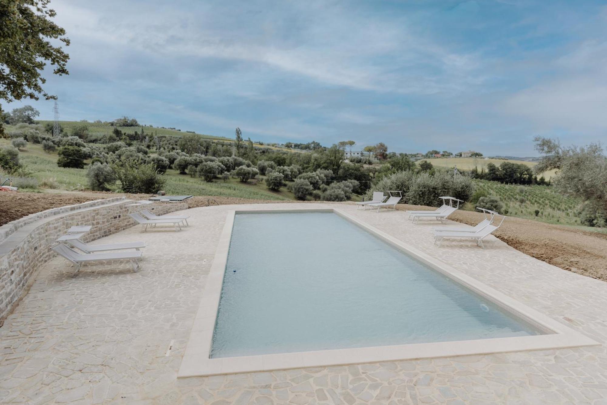 Agriturismo Qui Voglio 몬테로베르토 외부 사진