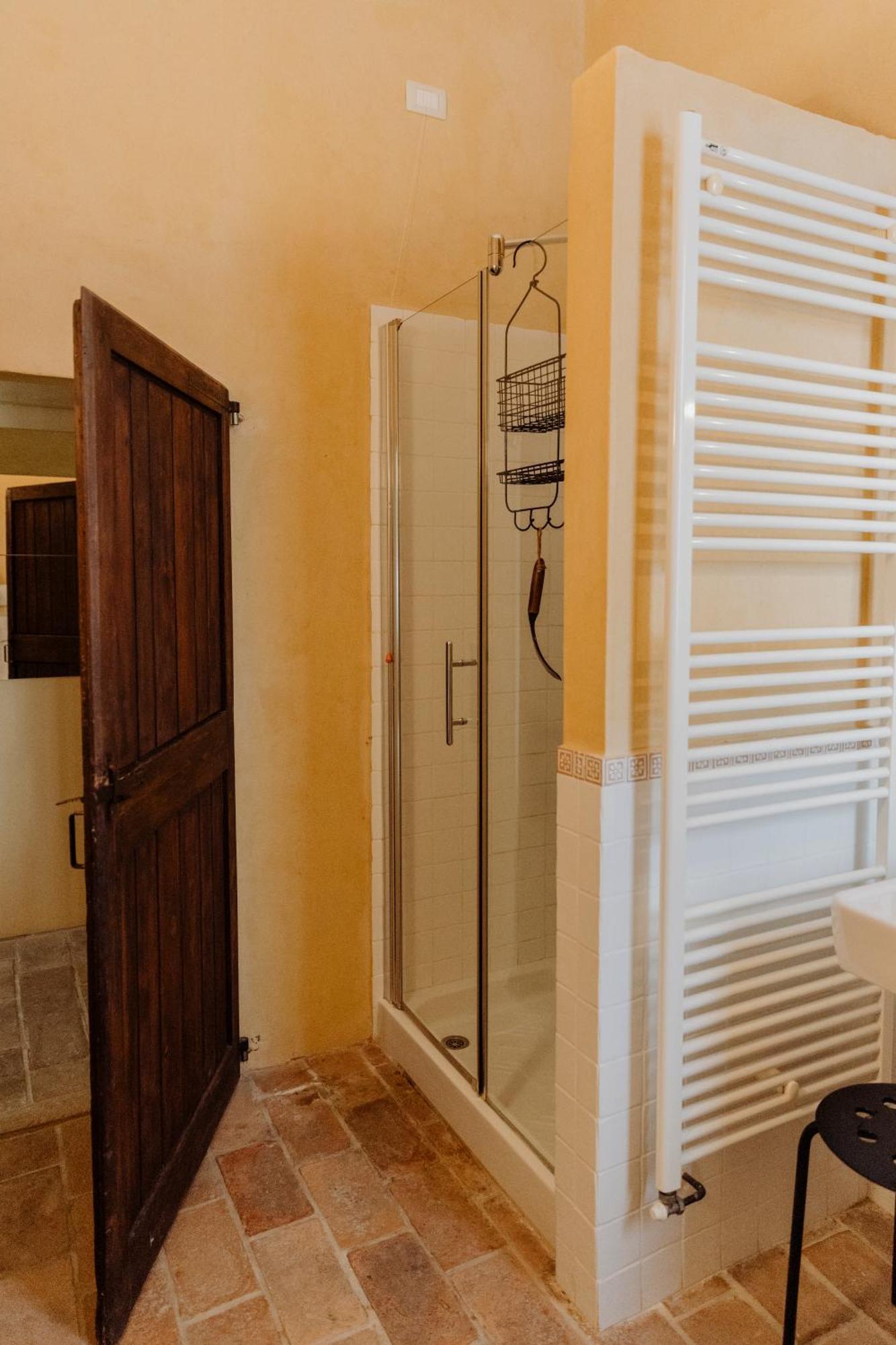 Agriturismo Qui Voglio 몬테로베르토 외부 사진